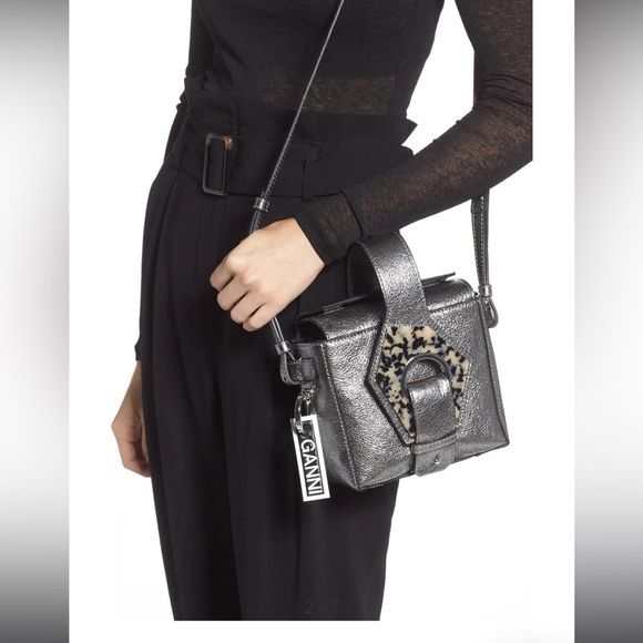Ganni Silver Metallic Leather Crossbody Box Bag - Picture 2 of 7